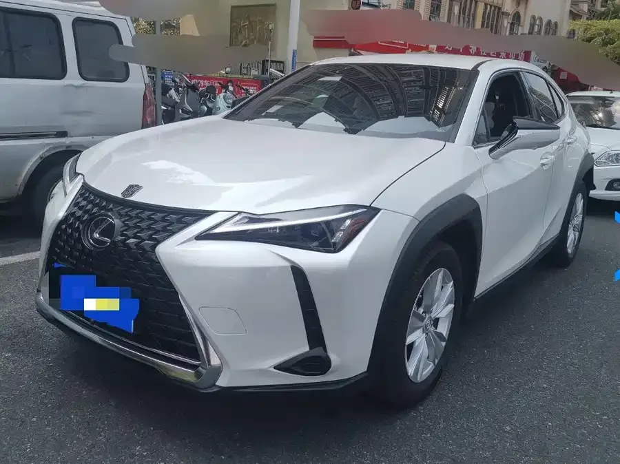 Lexus UX 2023