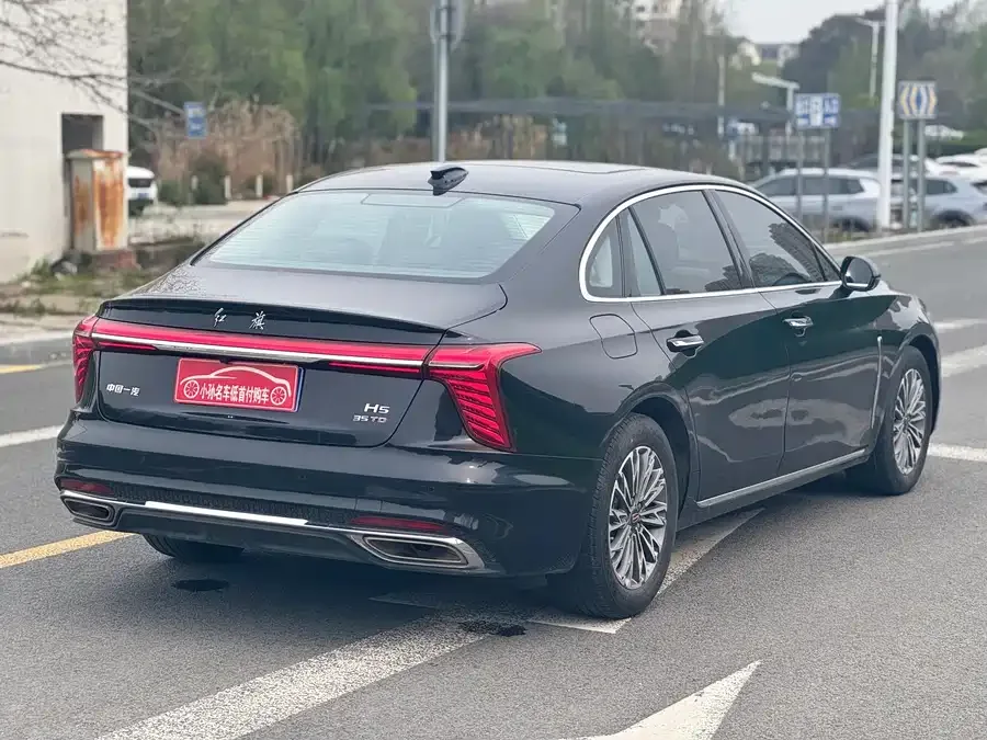 Hongqi H5 Hongqi H5 2023 1.5T DCT Zhilian Qiyue Edition 2023 — миниатюра 4
