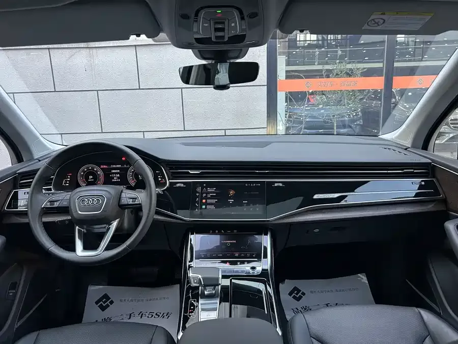 Audi Q7 2022 55 TFSI quattro S line sports model 2022 — миниатюра 3