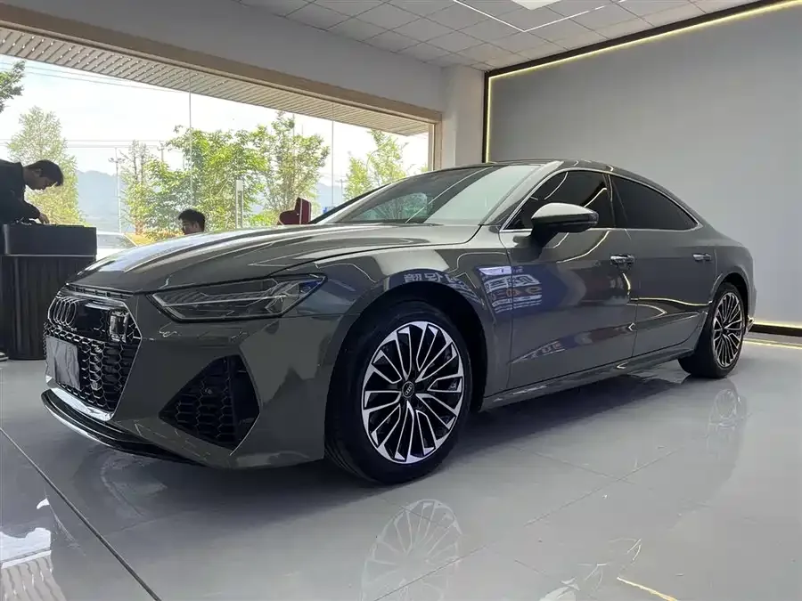 Audi A7L 2025