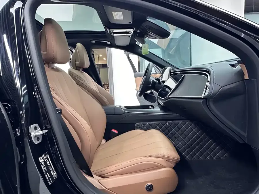 Mercedes-Benz E-Class Mercedes-Benz E-Class (Imported) 2024 E 260 Sports Edition 2026 — миниатюра 3