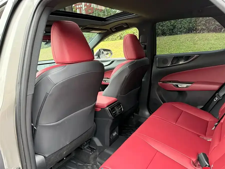 Lexus NX 2024 350h AWD Creative Touring Edition 2025 — миниатюра 3