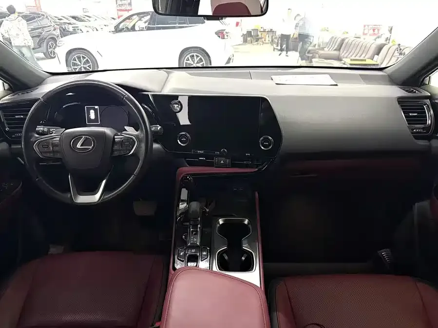Lexus NX 2023 350h front-wheel drive Chuangyue Edition 2023 — миниатюра 2