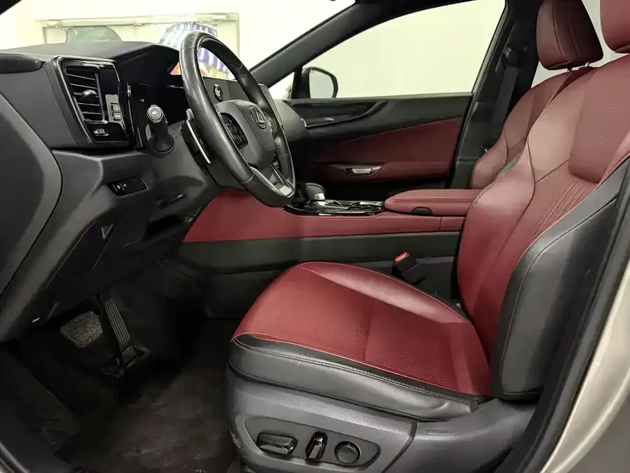 Lexus NX 2023 350h front-wheel drive Chuangyue Edition 2023 — миниатюра 4