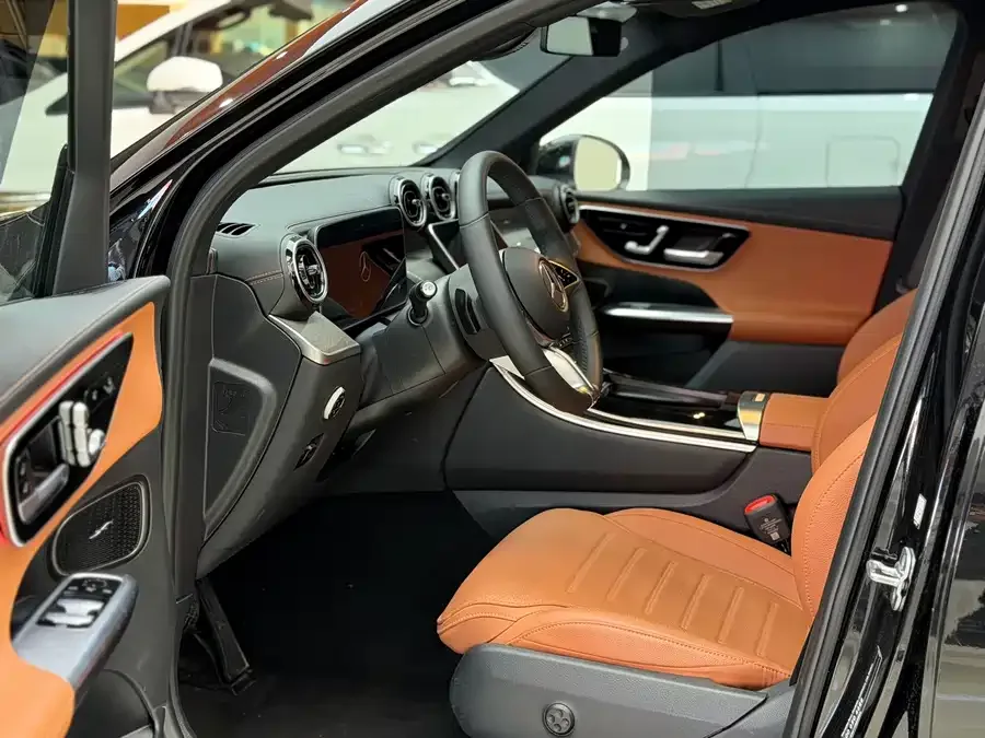 Mercedes-Benz GLC-Class Mercedes-Benz GLC 2024 GLC 260 L 4MATIC luxury 5-seater 2024 — миниатюра 2