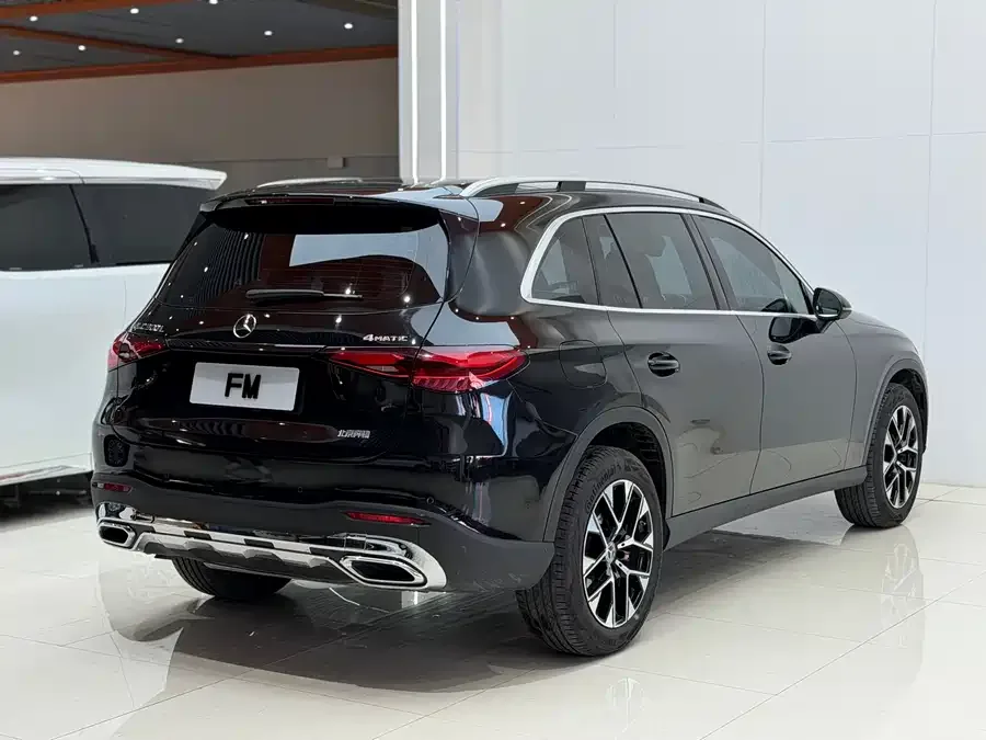 Mercedes-Benz GLC-Class Mercedes-Benz GLC 2024 GLC 260 L 4MATIC luxury 5-seater 2024 — миниатюра 5