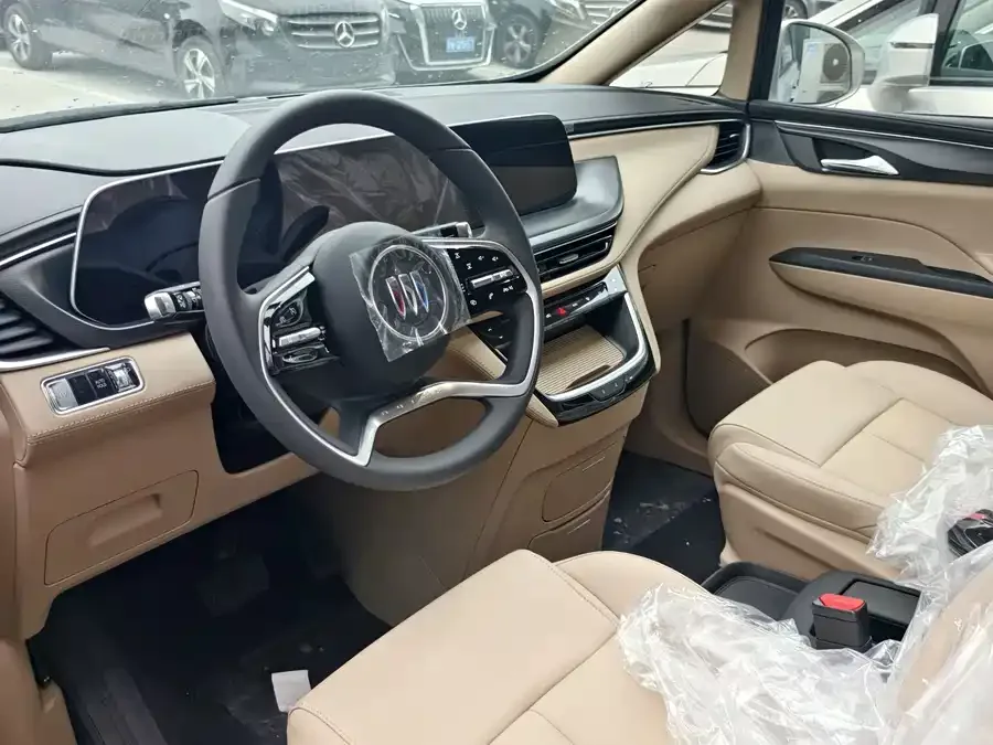 Buick GL8 2026 Lu Zun Zhixiang Edition 2026 — миниатюра 2