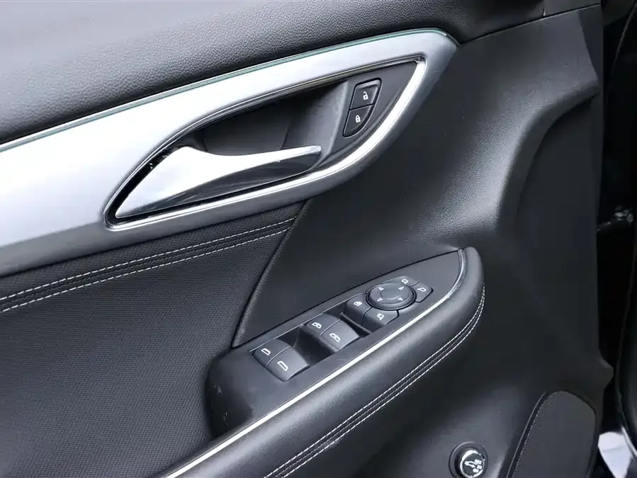 Buick Envision Plus Envision Plus 2025 Envision Plus 28T 2WD Platinum Edition 2025 — миниатюра 4