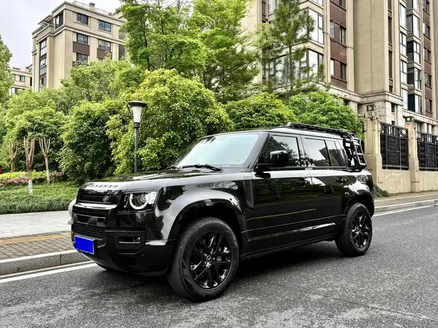 Land Rover guard 2023
