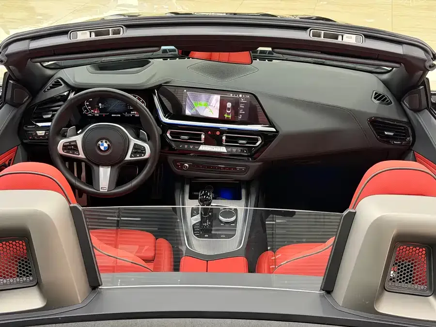 BMW Z4 2022 M40i M Sports Performance Edition 2022 — миниатюра 3