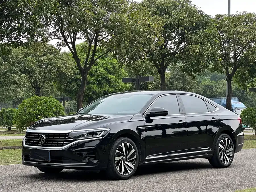 Volkswagen Passat 2024