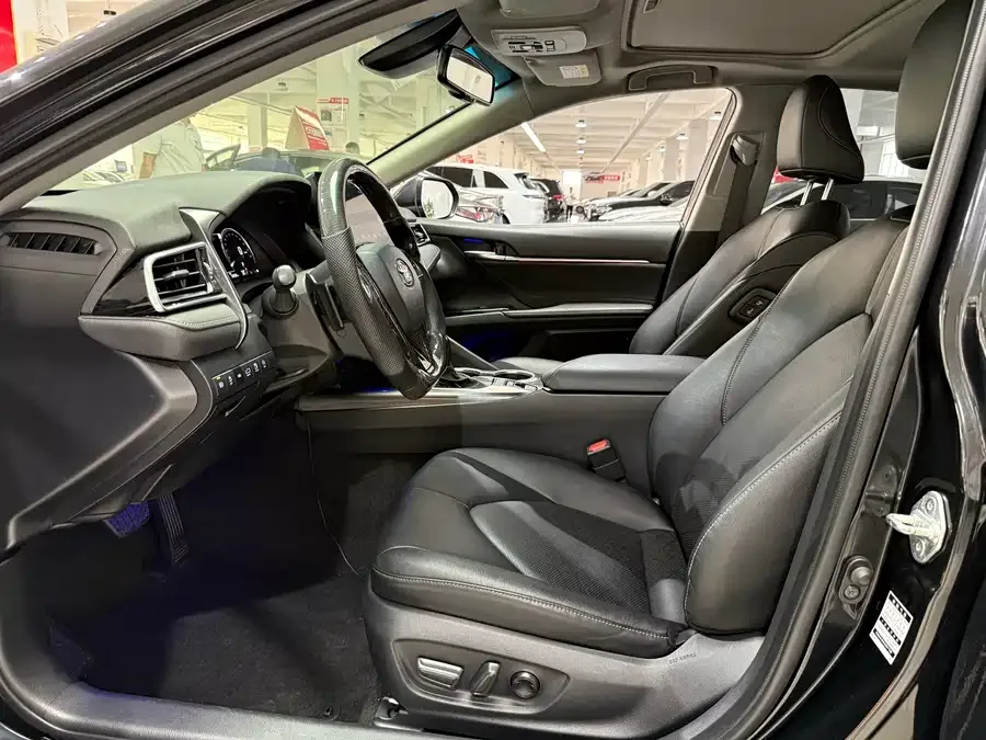 Toyota Camry Camry 2021 2.5S Advanced Edition 2022 — миниатюра 4