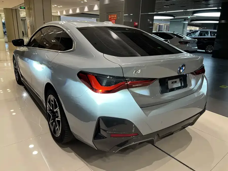 BMW i4 2023 eDrive35 2023 — миниатюра 3