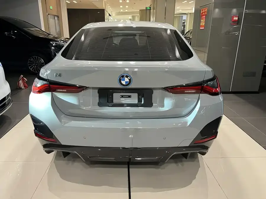 BMW i4 2023 eDrive35 2023 — миниатюра 5