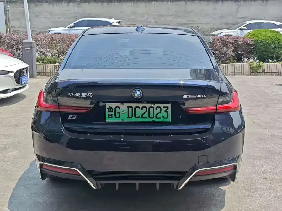 BMW i3 2023 eDrive 40 L Night Sport Package 2023 — миниатюра 2