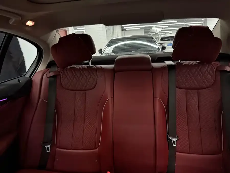 BMW 5 Series BMW 5 Series 2023 530Li Leading Luxury Package 2023 — миниатюра 4