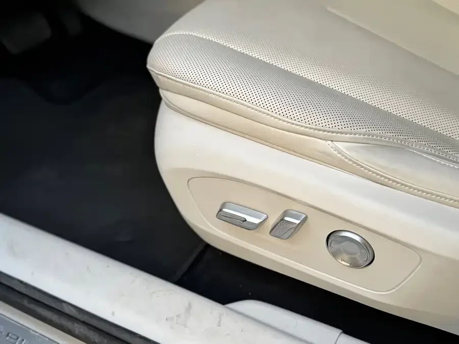 Buick Zhijing L7 Buick L7 2025 Luxury Enjoyment Smart Edition 2025 — миниатюра 3