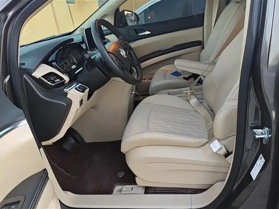 Buick GL8 2023 facelift land business class luxury model 2024 — миниатюра 3