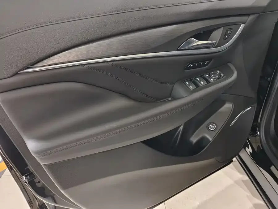 Buick Envision 2022 Angkeqi 652T 4WD Premium 7-seater 2023 — миниатюра 3