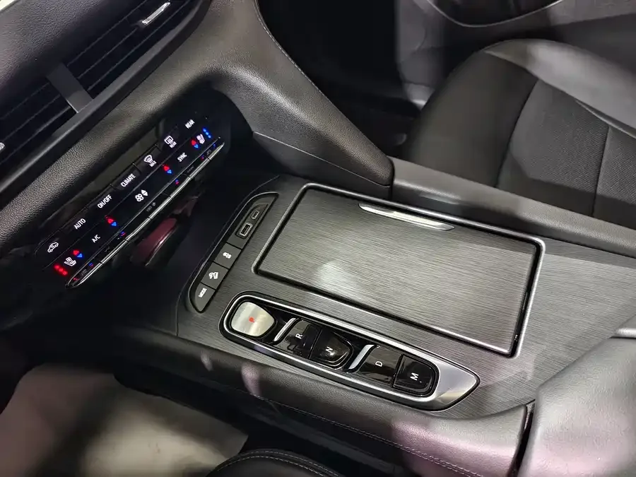 Buick Envision 2022 Angkeqi 652T 4WD Premium 7-seater 2023 — миниатюра 4