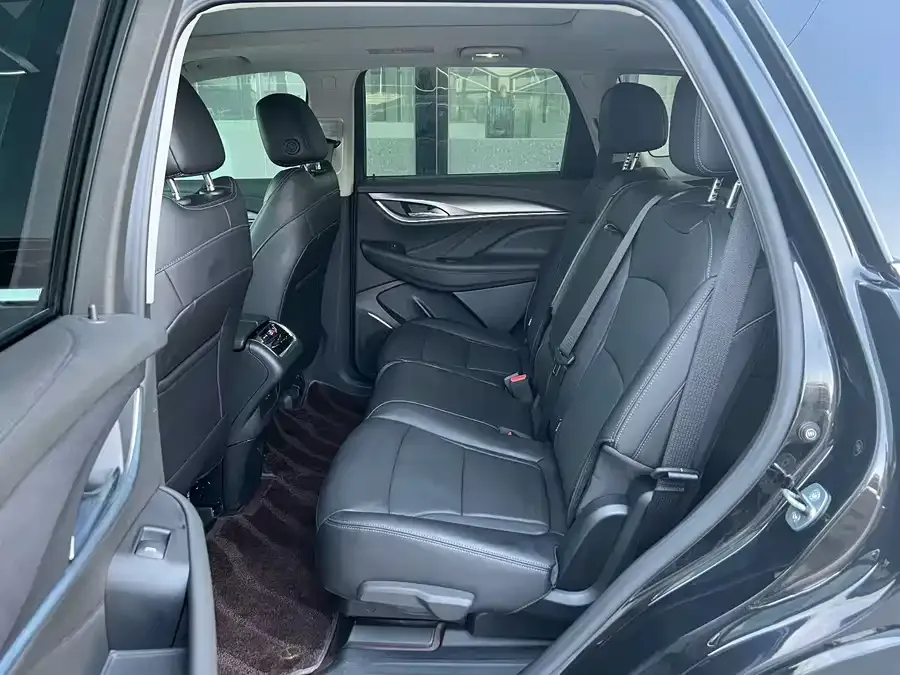 Buick Envision 2022 Angkeqi 652T 4WD Premium 7-seater 2023 — миниатюра 3
