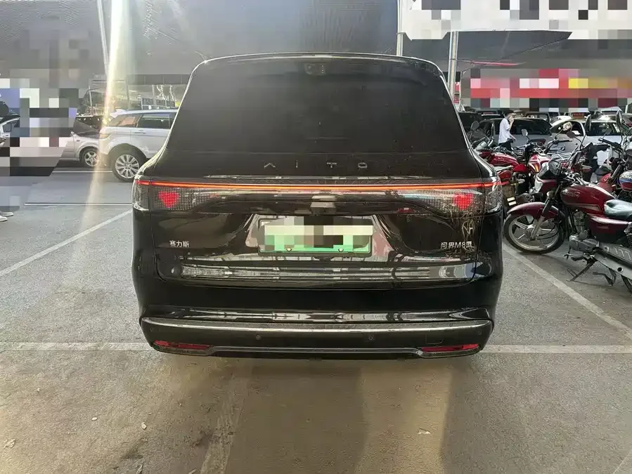 AITO M8 Wenjie M8 2025 Pure Electric Max+ Six-Seat Long Range Version (192-line LiDAR) 2026 — миниатюра 5