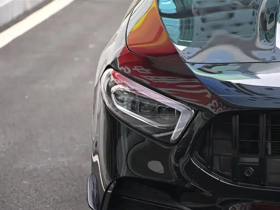 Mercedes-Benz A-Class AMG Mercedes-Benz A-Class AMG 2023 AMG A 35 L 4MATIC 2023 — миниатюра 4