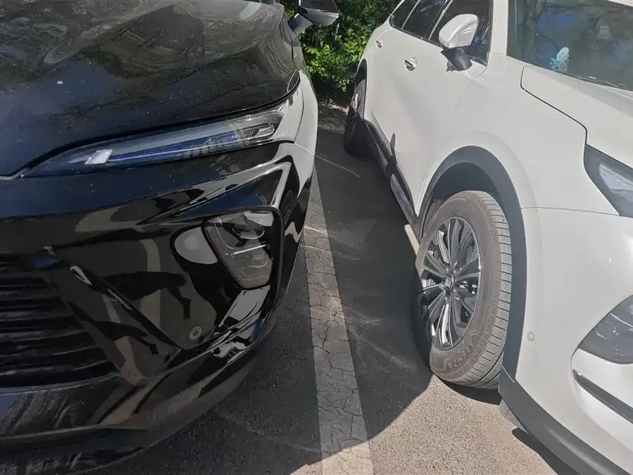Buick Envision Plus Envision Plus 2025 Envision Plus 28T 2WD Platinum Edition 2025 — миниатюра 5
