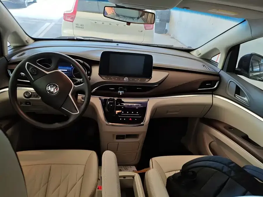 Buick GL8 2023 Land Business Class Comfort Edition 2022 — миниатюра 2