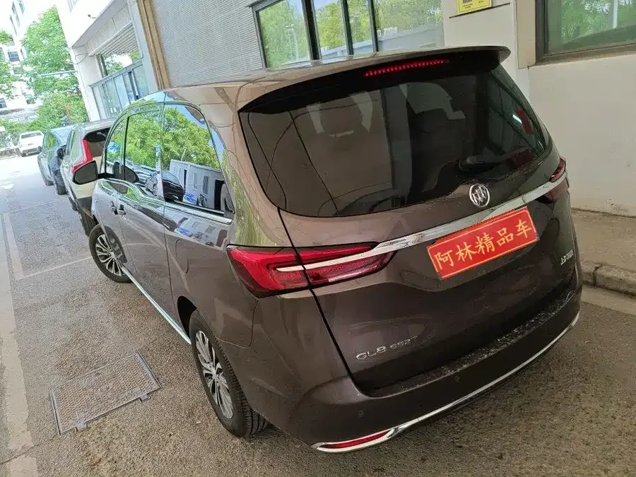 Buick GL8 2023 Land Business Class Comfort Edition 2022 — миниатюра 5