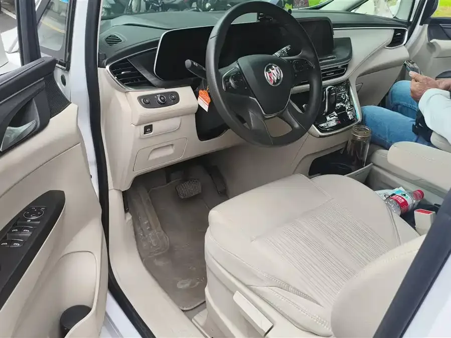 Buick GL8 2023 ES Lu Zun Comfort Edition 2022 — миниатюра 3