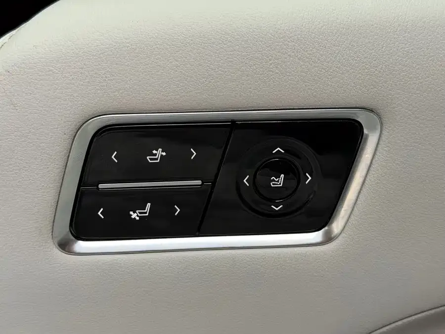Buick GL8 2022 Avenir Six-seat Xianli Edition 2022 — миниатюра 4