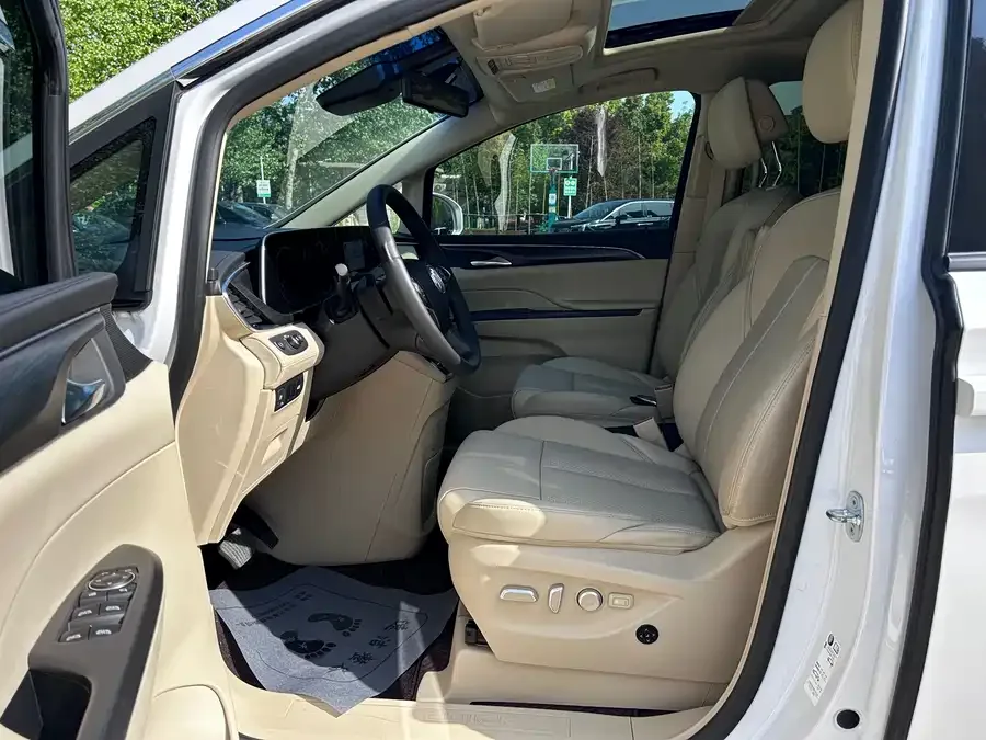Buick GL8 2023 ES Lu Zun Premium Edition 2023 — миниатюра 2