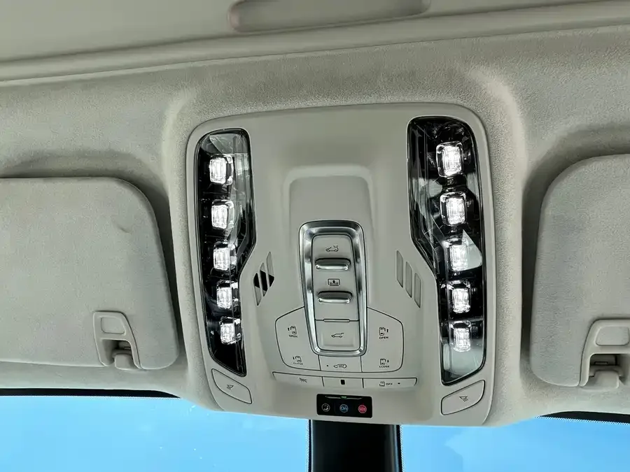 Buick GL8 New Energy Buick GL8 PHEV 2026 Land Cruiser Premium Edition 2025 — миниатюра 5