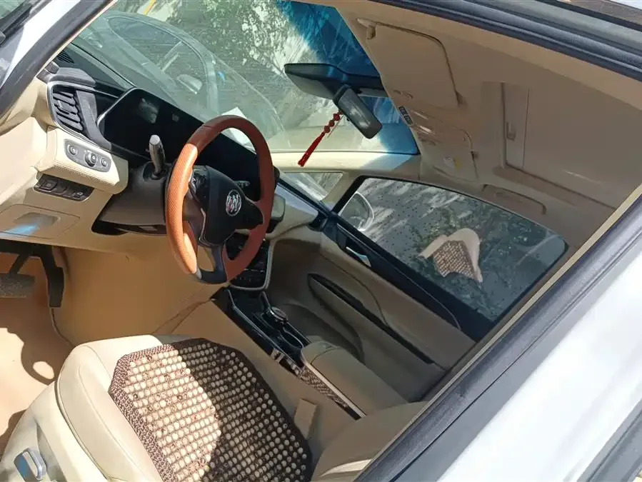 Buick GL8 2022 ES Lu Zun 653T Exclusive model 2022 — миниатюра 3