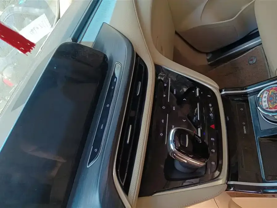 Buick GL8 2022 ES Lu Zun 653T Exclusive model 2022 — миниатюра 4