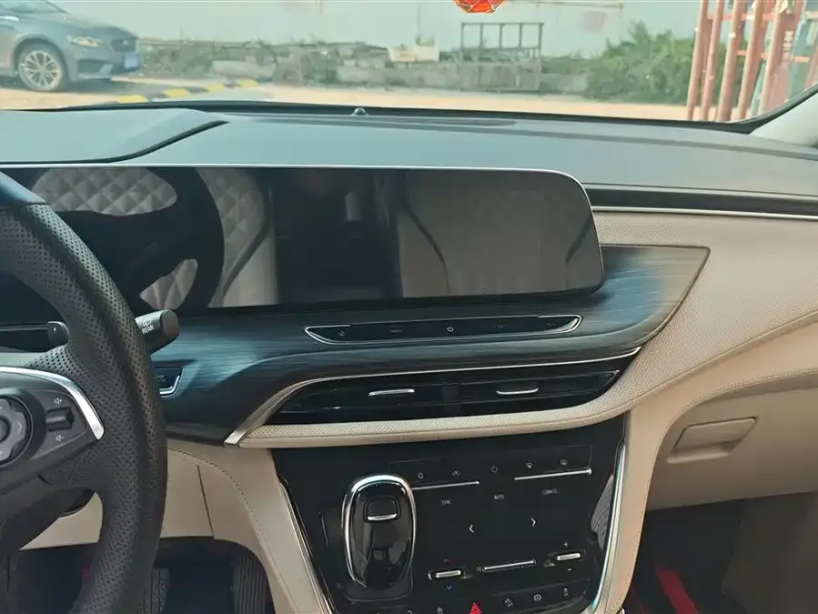 Buick GL8 2022 ES Lu Zun 653T Comfort Edition 2022 — миниатюра 4