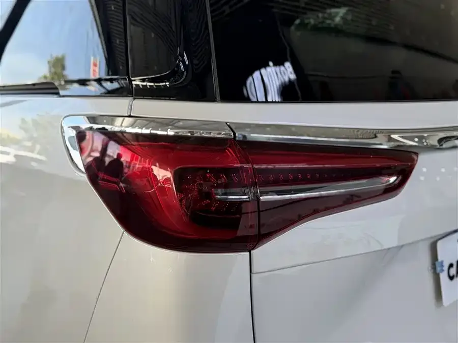 Buick GL8 2023 ES Lu Zun Comfort Edition 2023 — миниатюра 3