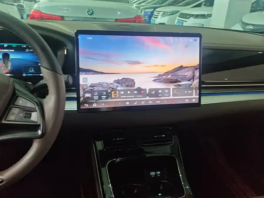 BYD Second-hand Han 2024 DM-i Honor Edition 121KM Premium Edition 2024 — миниатюра 4