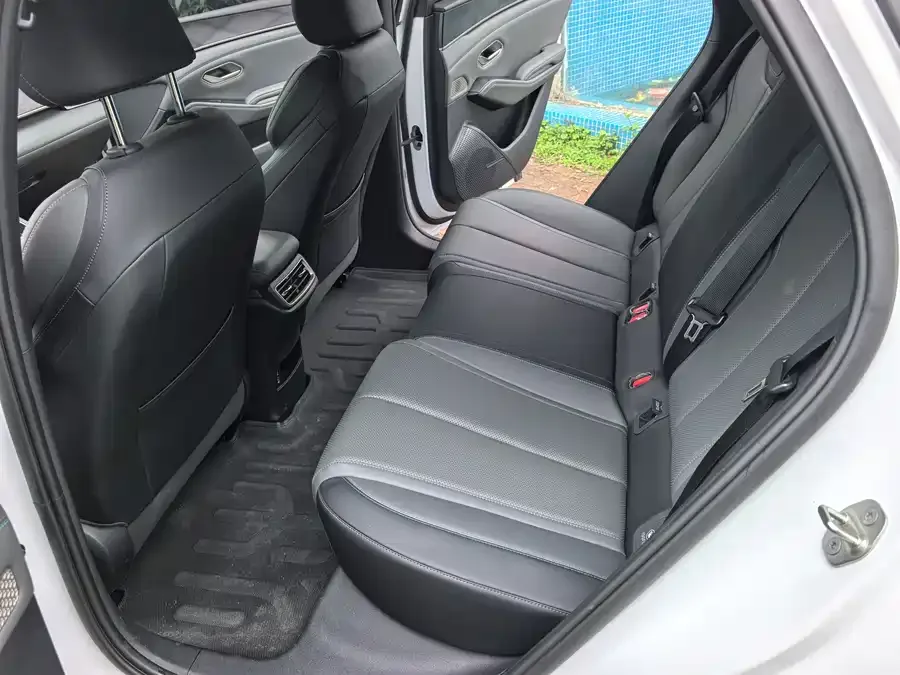 BYD Qin L Qin L 2024 DM-i 80KM Beyond Edition 2025 — миниатюра 5