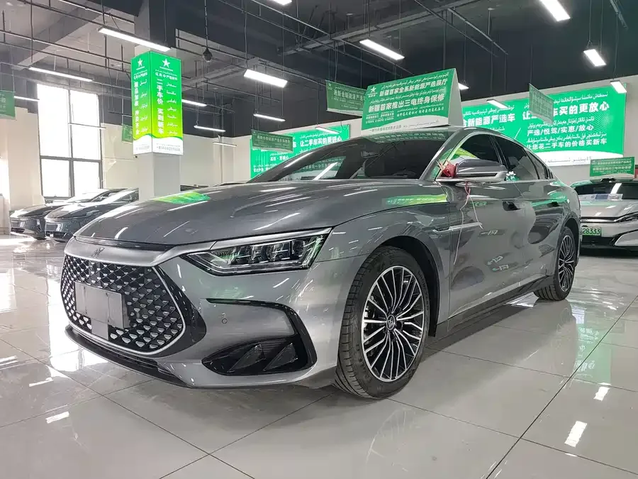 BYD Second-hand Han 2023 DM-i Champion Edition 121KM Prestige Edition 2023 — фото 1, купить с доставкой в Москву