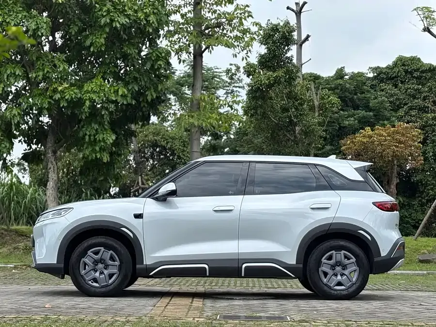 BYD Yuan Up Yuan UP 2025 Smart Driving Edition 401KM Vitality Edition 2025 — миниатюра 3