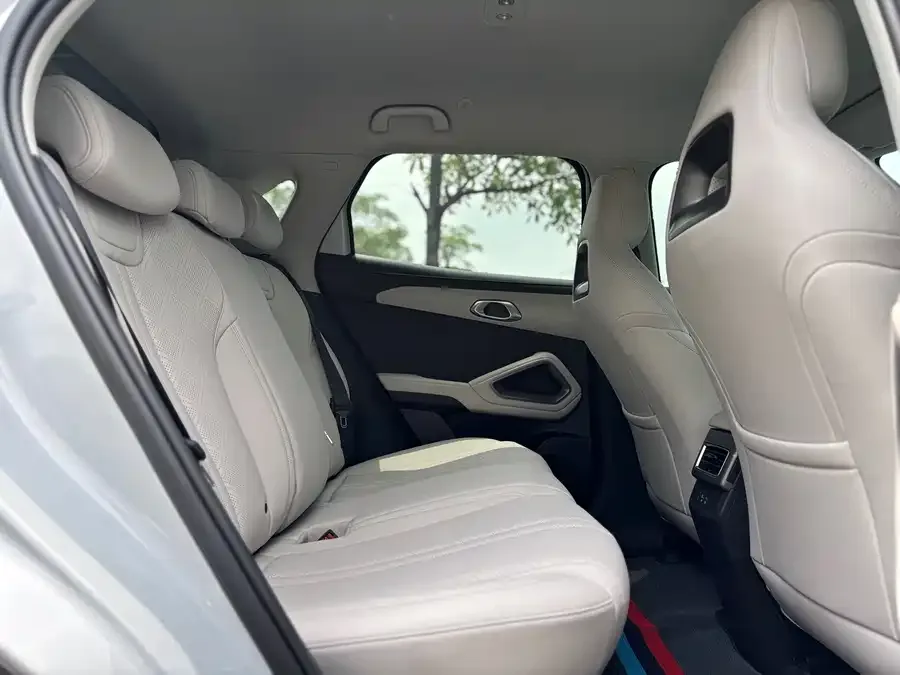 BYD Yuan Up Yuan UP 2025 Smart Driving Edition 401KM Vitality Edition 2025 — миниатюра 4