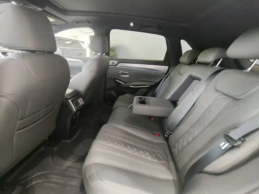 BYD Song L DM-i Song L DM-i 2025 Intelligent Driving Edition 160km Beyond Edition 2025 — миниатюра 2