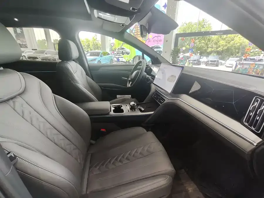 BYD Song L DM-i Song L DM-i 2025 Intelligent Driving Edition 160km Beyond Edition 2025 — миниатюра 3