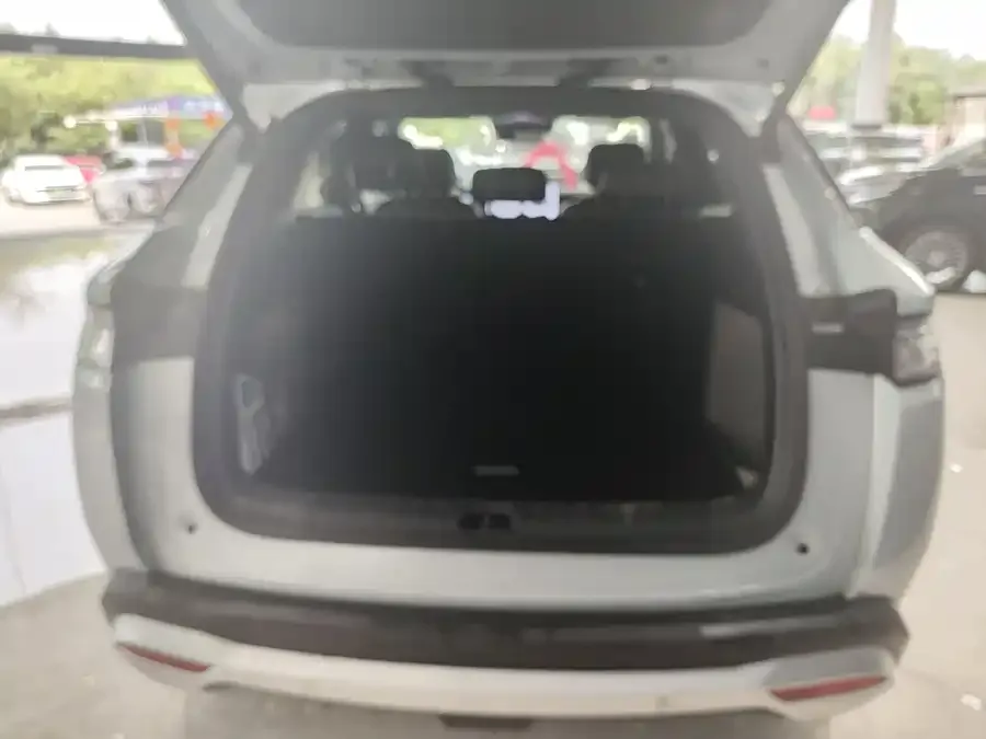 BYD Song L DM-i Song L DM-i 2025 Intelligent Driving Edition 160km Beyond Edition 2025 — миниатюра 5