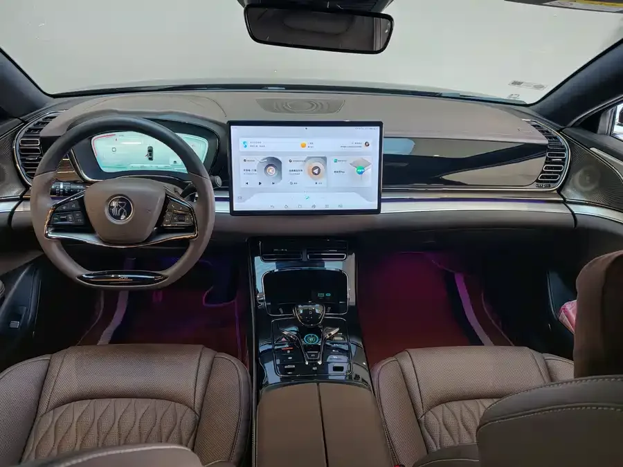 BYD Second-hand Han 2023 DM-i Champion Edition 121KM Premium Edition 2024 — миниатюра 3