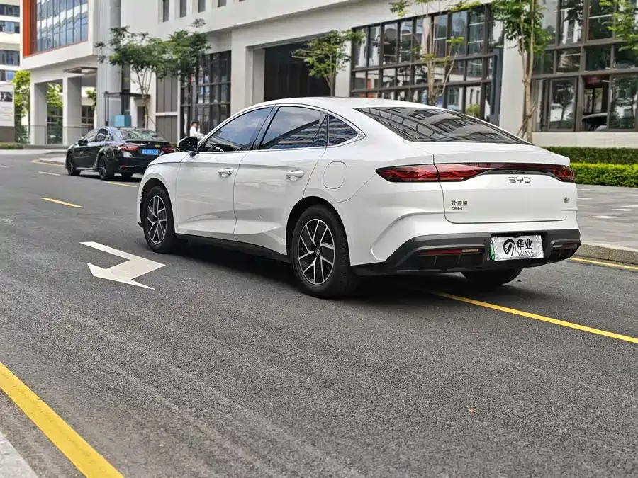 BYD Qin L Qin L 2024 DM-i 80KM Beyond Edition 2024 — миниатюра 5