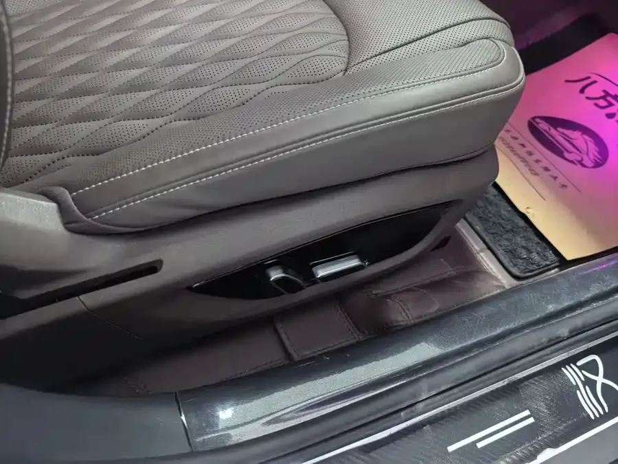 BYD Second-hand Han 2023 DM-i Champion Edition 121KM Premium Edition 2024 — миниатюра 4