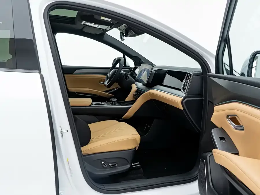 BYD Song L DM-i Song L DM-i 2024 112km Surpassing Edition 2025 — миниатюра 5